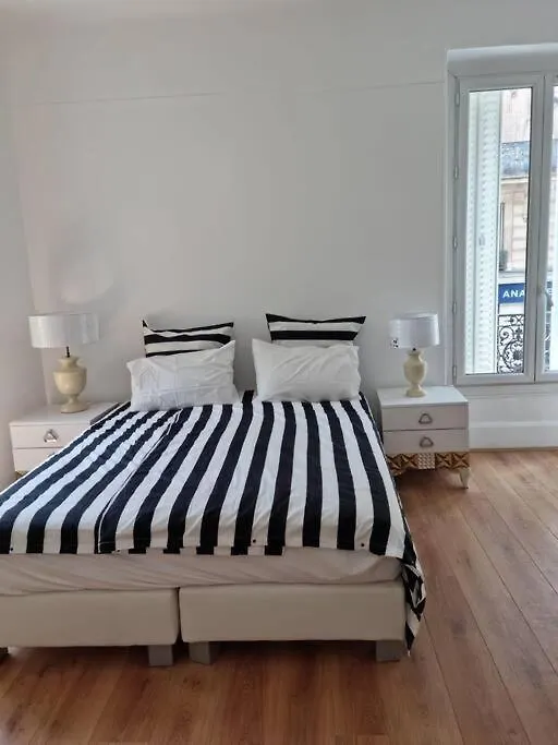 85m2 Center Republique 2 Br-4p Lejlighed *