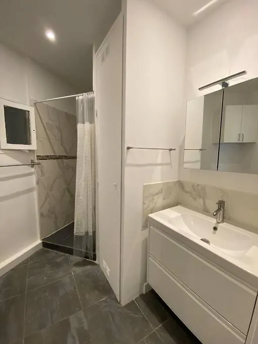 85m2 Center Republique 2 Br-4p Paris